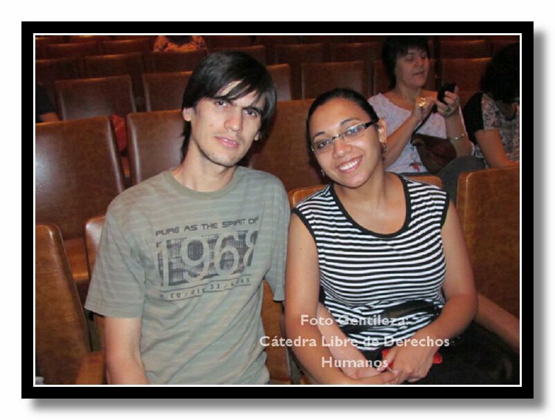 Docentes, alumnos y publico en general estuvieron presentes.